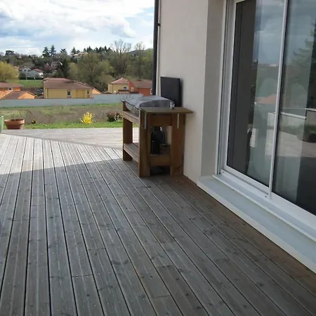 Un Ete Auvergnat - Maison Moderne Et Calme A Riom-chatel Guyon