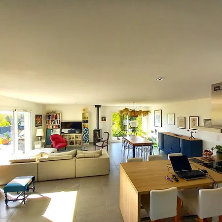 Un Ete Auvergnat - Maison Moderne Et Calme A Riom-chatel Guyon Riom