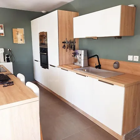 Un Ete Auvergnat - Maison Moderne Et Calme A Riom-chatel Guyon * Riom
